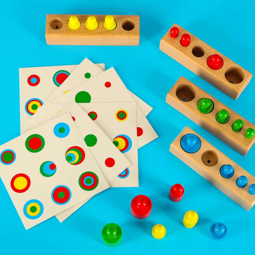 Odwazniki-cylindry-drewniane-gra-ukladanka-montessori-kolorowe-169136