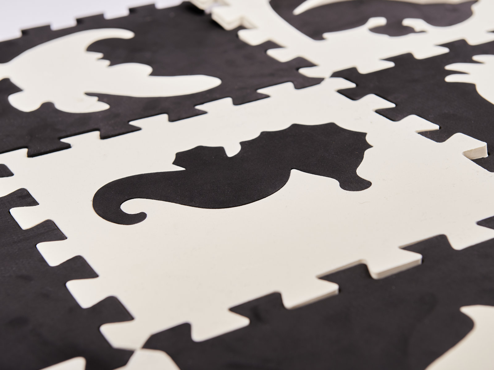 Puzzle-piankowe-mata-dla-dzieci-25el-czarno-biale-863871